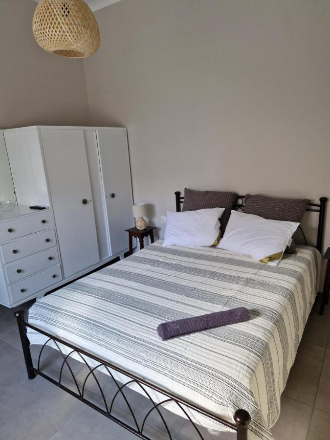 Вілла The Garden House Tinos Екстер'єр фото